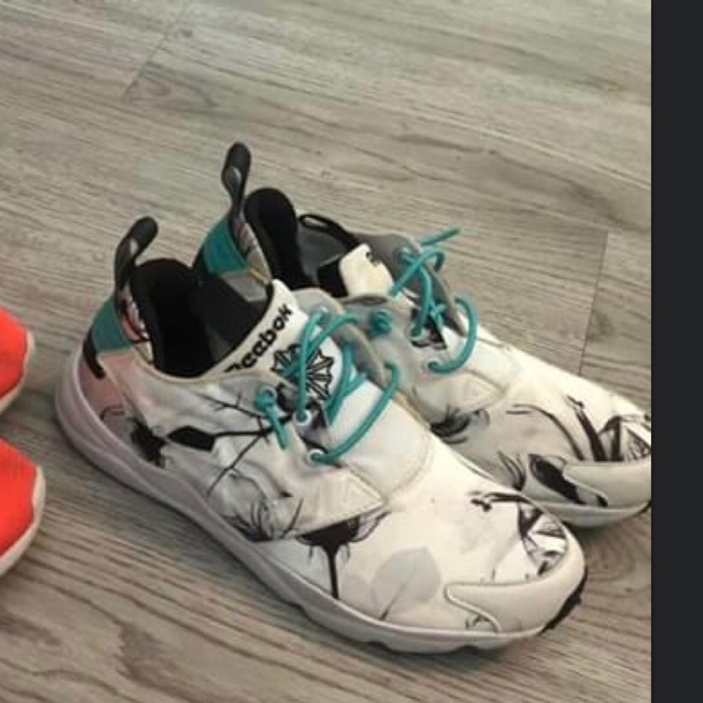 Reebok Tennis Shoes